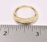 Elegant Diamond Ring In Yellow Gold