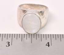 Beautiful Moon Stone Ring In Sterling Silver