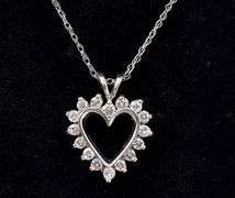 Pretty Diamond Heart Pendant Necklace In 14K White Gold