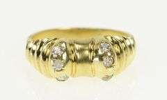 14K Yellow Gold 1950's Diamond Scalloped Band Bow Vintage Ring