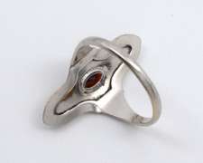 Nicely Styled WG Garnet Ring