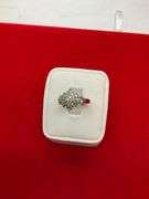LADIES GOLD AND DIAMOND CLUSTER RING