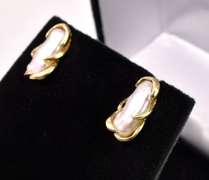 Darling Pearl Earrings in 14K Yellow Gold