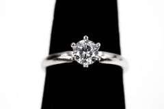 10k White Gold Classic Round Solitaire CZ Vintage Engagement Ring Size 6.5
