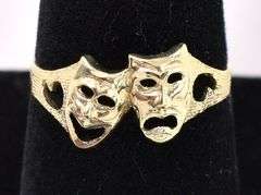 Happy And Sad Theater Mask Ring In Yellow Gold