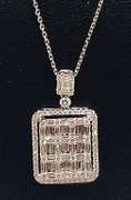 Glamorous 18kt Solid White Gold & Diamond Pendant Necklace