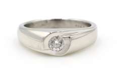 Majestic Platinum Diamond Solitaire Ring