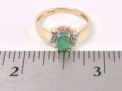 Stunning Emerald Ring In Yellow Gold