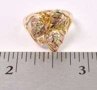 Classic Leaf And Vine Ring In Yellow Gold