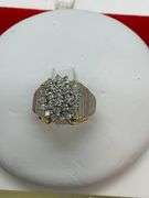 CERTIFIED MINT CONDITION LADIES 14K GOLD AND DIAMOND CLUSTER RING