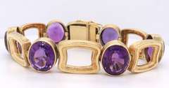 Vintage Style Textured and Polished Yellow Gold Amethyst Link Bracelet