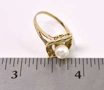 Beautiful Pearl Ring In Yellow Gold