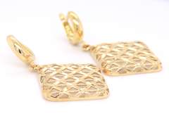 Gorgeous Yellow Gold Basket Weave Drop Dangle Earrings