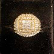 2CT- BAGUETTE AND ROUND CUSHION SHAPED MULTI DIAMOND FRAME PRINCESS CUT MULTI-ROW SHANK RING IN 10K YELLOW GOLD