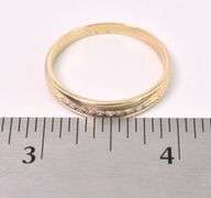 Elegant Diamond Ring In 14K Yellow Gold