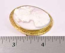 Vintage Cameo Pin And Pendant In Yellow Gold