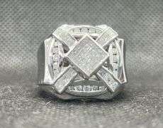 MENS 14K WHITE GOLD PRINCESS CUT AND ROUND DIAMOND CROSS PINKY RING (1.50 C.T. T.W.)
