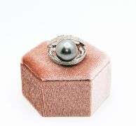 Sensational Pearl & Diamond Ring, 18KT