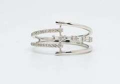 Elegant Contemporary 18k White Gold Diamond Ring