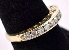 Lovely Diamond Ring In Yellow Gold