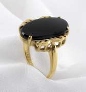 Stylish Oval Black Onyx Ring