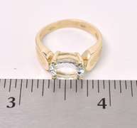Gorgeous Aquamarine Gem Ring In 14K Yellow Gold