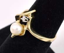 Interesting Pearl Ring In 14K Yellow Gold