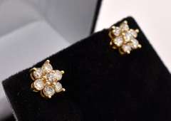 Lovely Diamond Flower Earrings In 14K Yellow Gold