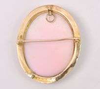Vintage Cameo Pin And Pendant In Yellow Gold