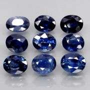 Gorgeous 4.83ct natural blue Sapphire set