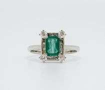 Exotic Emerald Core 18k White Gold Ring with Diamond Pins