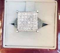 UNIQUE AND BEAUTIFUL 14K WHITE GOLD 2.20 CARATS ENGAGEMENT DIAMOND RING