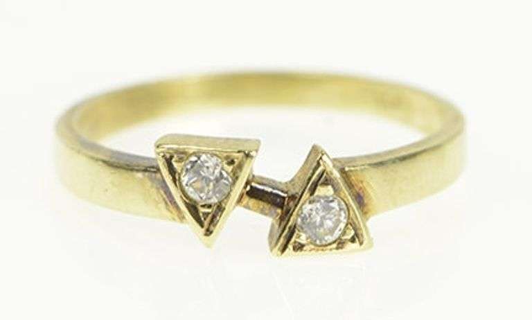 14K Yellow Gold 1960's Retro Diamond Geometric Triangle Ring