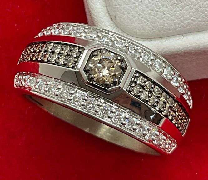 CERTIFIED BRAND NEW LADIES 14K WHITE GOLD AND DIAMOND RING/BAND