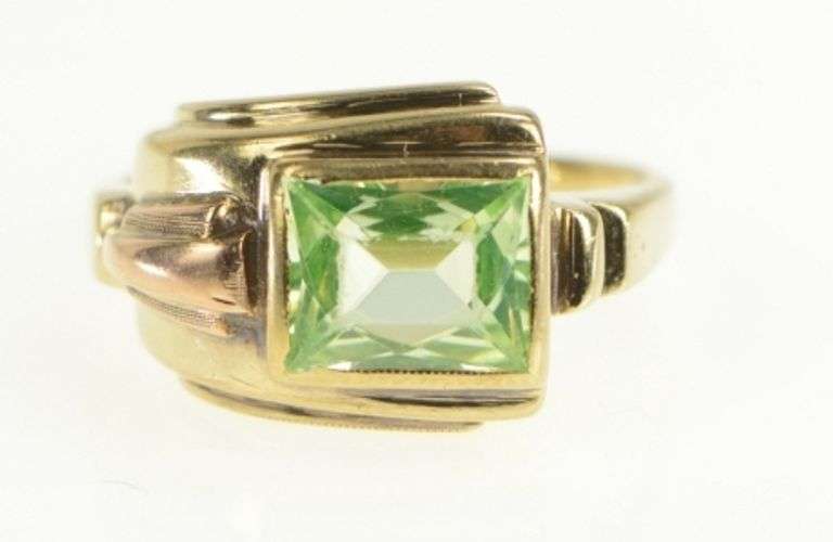 10K Yellow Gold 1930's Sim. Lime Quartz Emerald Cut Vintage Ring