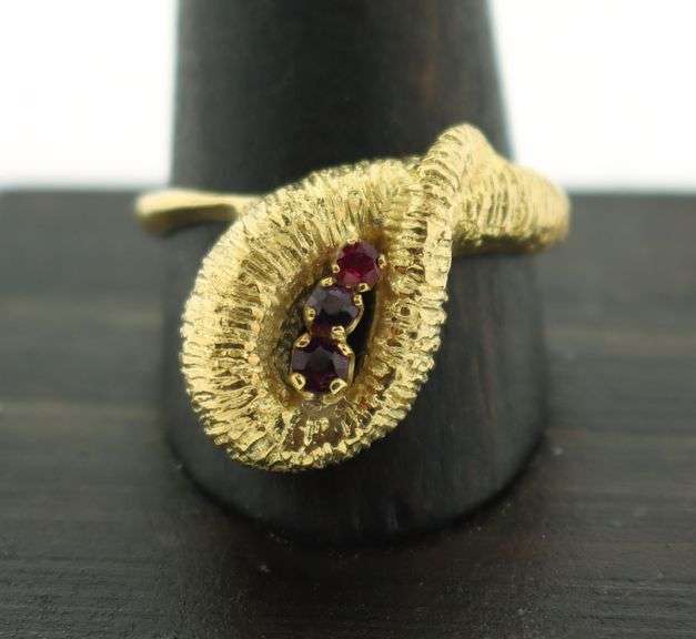 Exotic Crumpled 18k Gold Ruby Ring