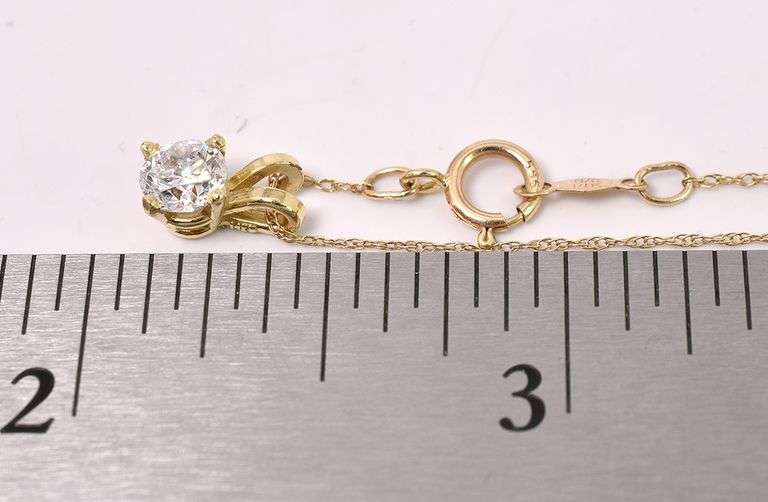 Glittery Approx. 0.35 CTW Diamond Pendant Necklace In 14K Yellow Gold