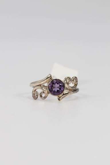 Sterling Silver Natural Amethyst Gemstone Ring Size 6