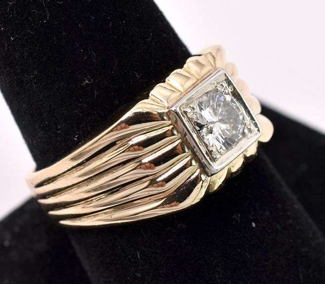 Handsome Diamond Ring In Yellow Gold