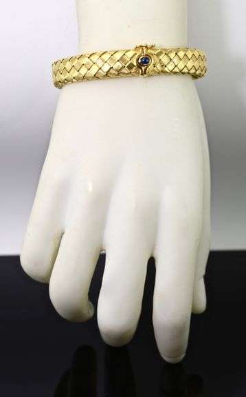Elegant Italian-Made 18K  Woven Bangle
