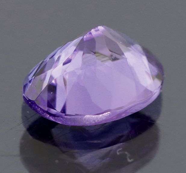 Vivid 1.76ct violet blue Tanzanite