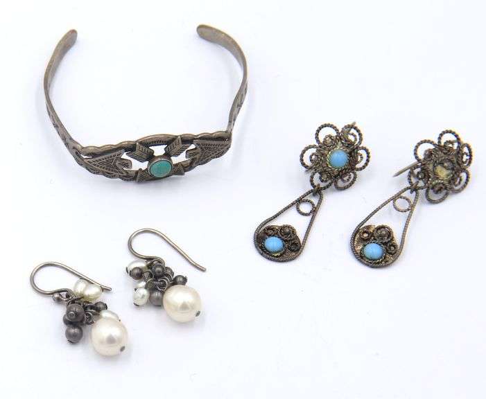 Lot of 925 Sterling Silver Mixed Pieces Jewelry