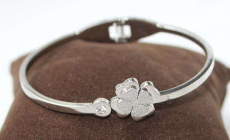 Designer Style Silver Color Stainless Steel Bracelet