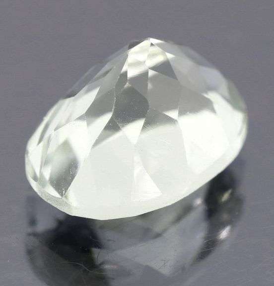 Gorgeous 6.76ct platinum green Amethyst