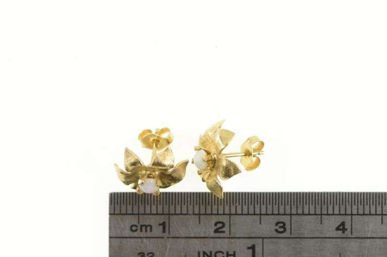 14K Yellow Gold Retro Natural Opal Flower Floral Stud Earrings