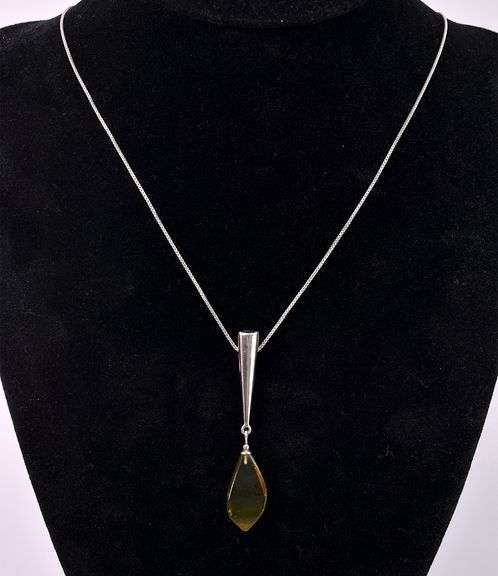 Amber Gem Pendant Necklace In Sterling Silver