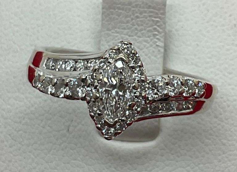 CERTIFIED BRAND NEW 14K WHITE GOLD AND DIAMOND RING