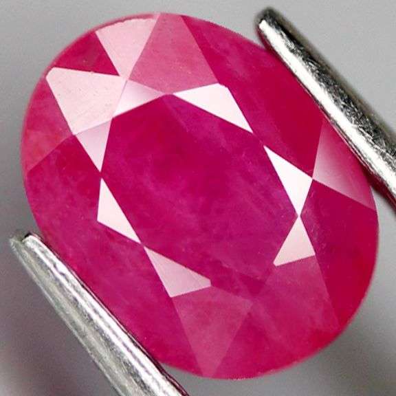 Stunning violet red 1.75ct Winza Ruby