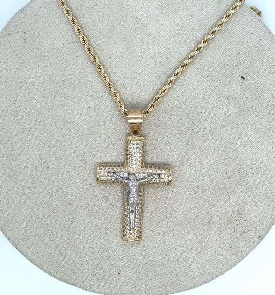 14K YELLOW GOLD SPARKLING CROSS NECKLACE