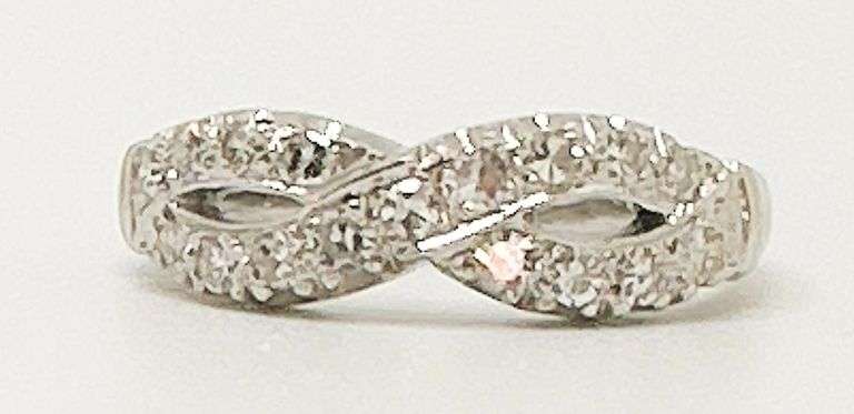 14kt Solid White Gold & Diamond Band Ring